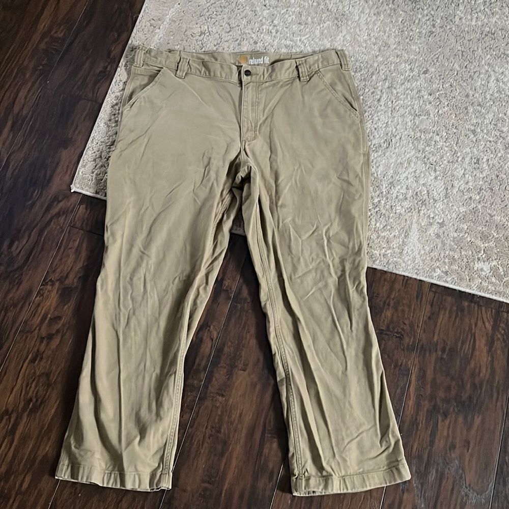 Carhartt relax for khaki pants size 49/30 in EUC